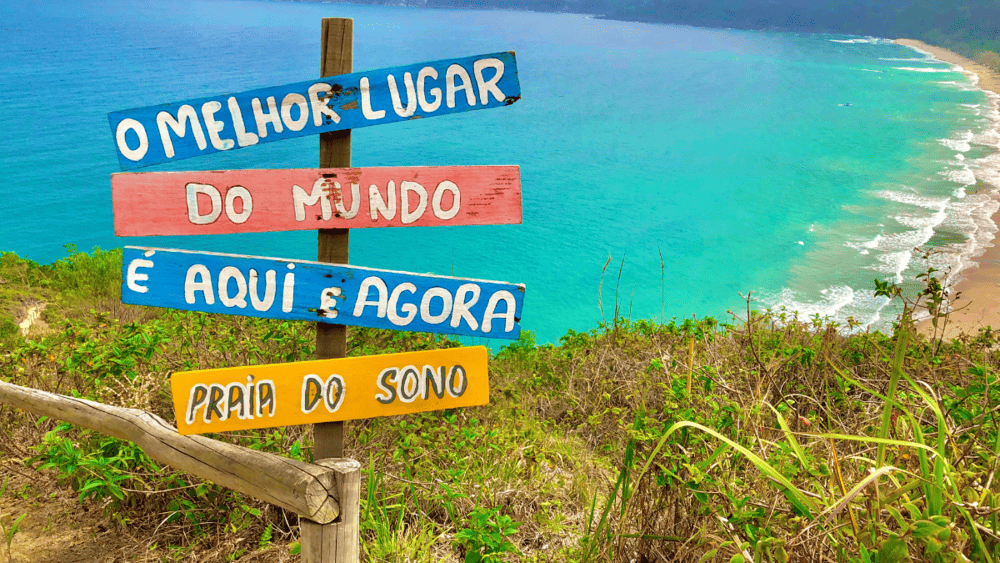 O Nordeste é conhecido por seu clima ensolarado e quente durante todo o ano. No entanto, a melhor época para visitar as praias brasileiras da região é entre dezembro e março, quando o clima está mais seco e os ventos são favoráveis para a prática de esportes aquáticos.