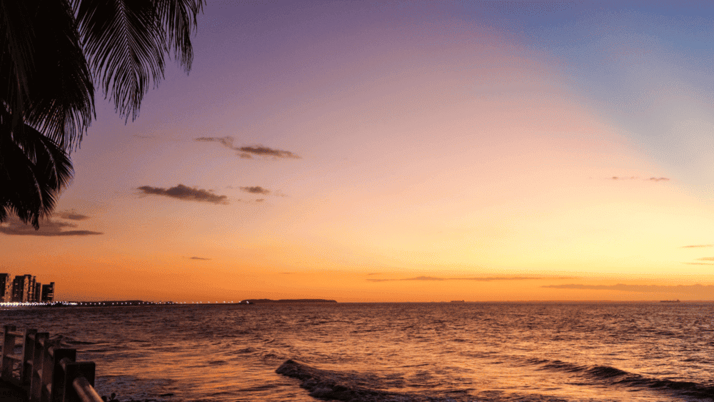 O Maranhão é conhecido por suas belas praias, que oferecem, assim, uma diversidade de paisagens, desde areias brancas até dunas e lagoas