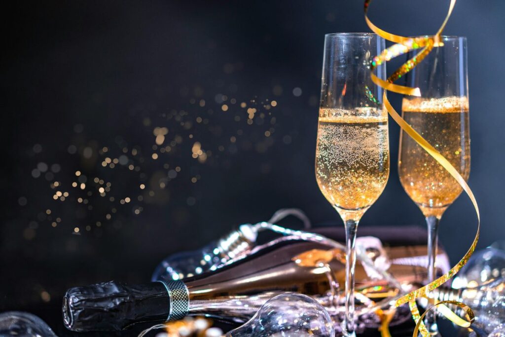 Os melhores cruzeiros de final de ano dependem do tipo de celebração que você procura. Existem opções com muita festa, réveillon em alto-mar, shows de artistas famosos, luxo e elegância em navios premium, entre outras.